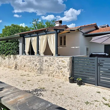 Casa vacanze Nadalina By Interhome *